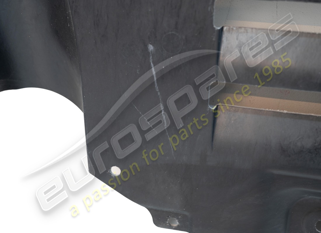 NEUER FERRARI VORDERTEIL DER FRONTFLACHEN. TEILENUMMER 86097900 (3) neuer ferrari vorderteil der frontflachen. teilenummer 86097900 (3)