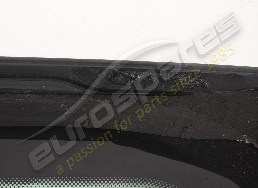 used ferrari complete rear screen. part number 762704 (4)