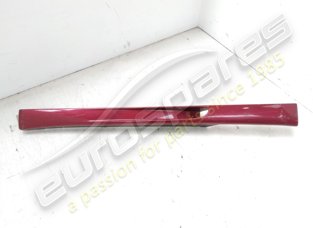 VERWENDET Ferrari ABDECKUNG FÜR LINKEN SEITENTRÄGER. TEILENUMMER 64101210 (1)