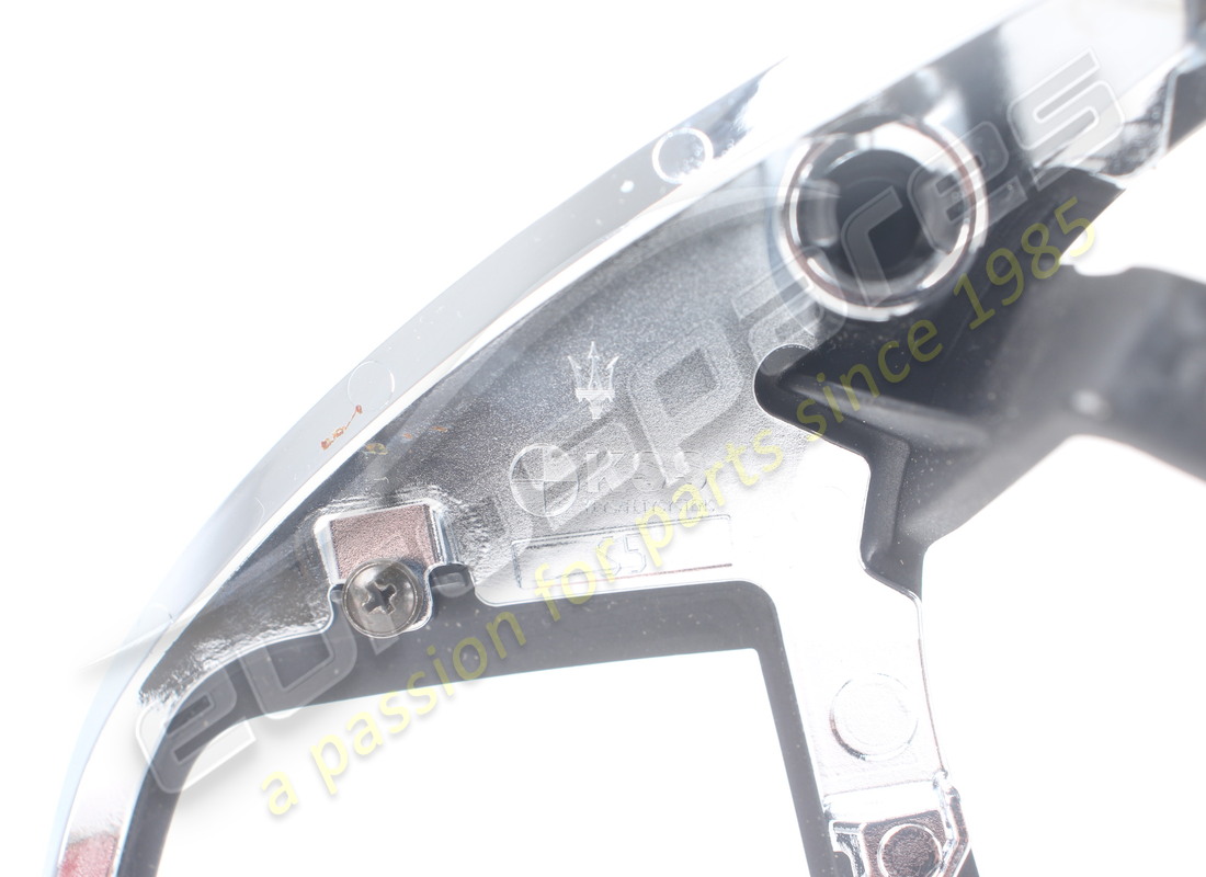 GEBRAUCHTE MASERATI LENKRADVORDERE ZIERLEISTE SCHWARZ. TEILENUMMER 673000082 (7) gebrauchte maserati lenkradvordere zierleiste schwarz. teilenummer 673000082 (7)