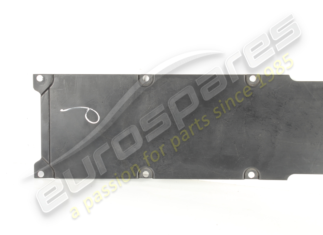 GEBRAUCHT FERRARI ZENTRALER UNTERBODENSCHUTZ. TEILENUMMER 82884900 (2) gebraucht ferrari zentraler unterbodenschutz. teilenummer 82884900 (2)