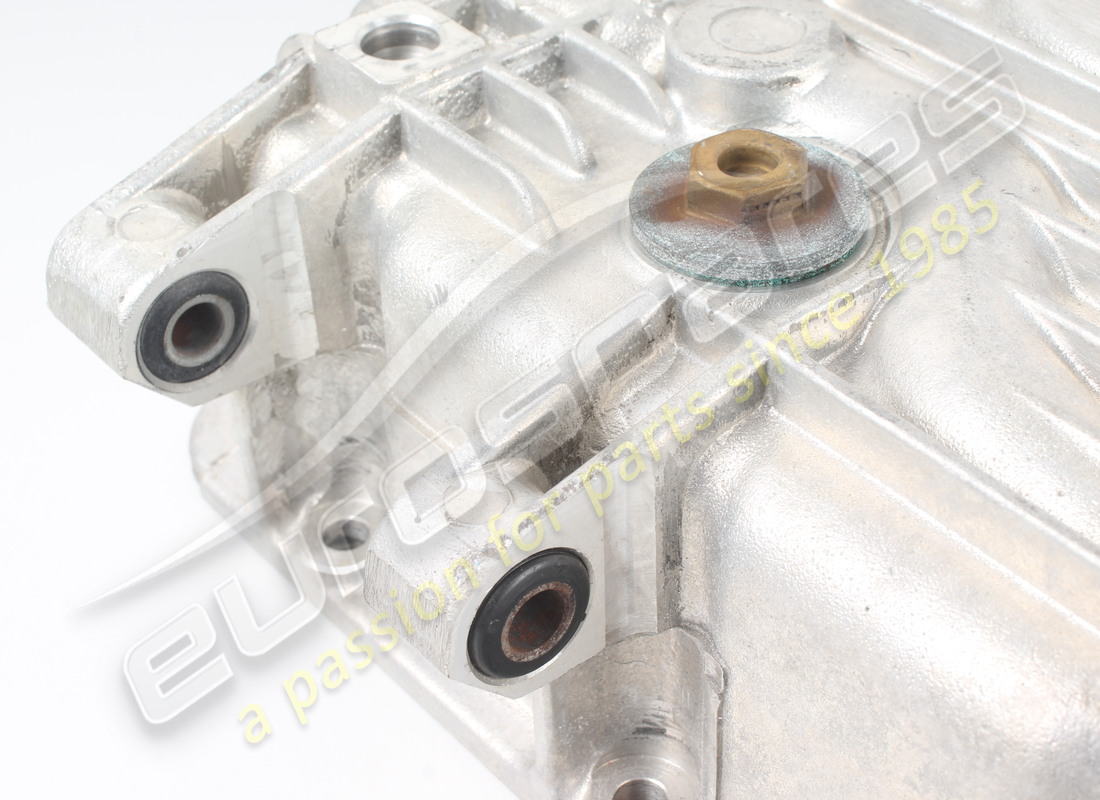 neue ferrari sump. teilenummer 137767 (2)