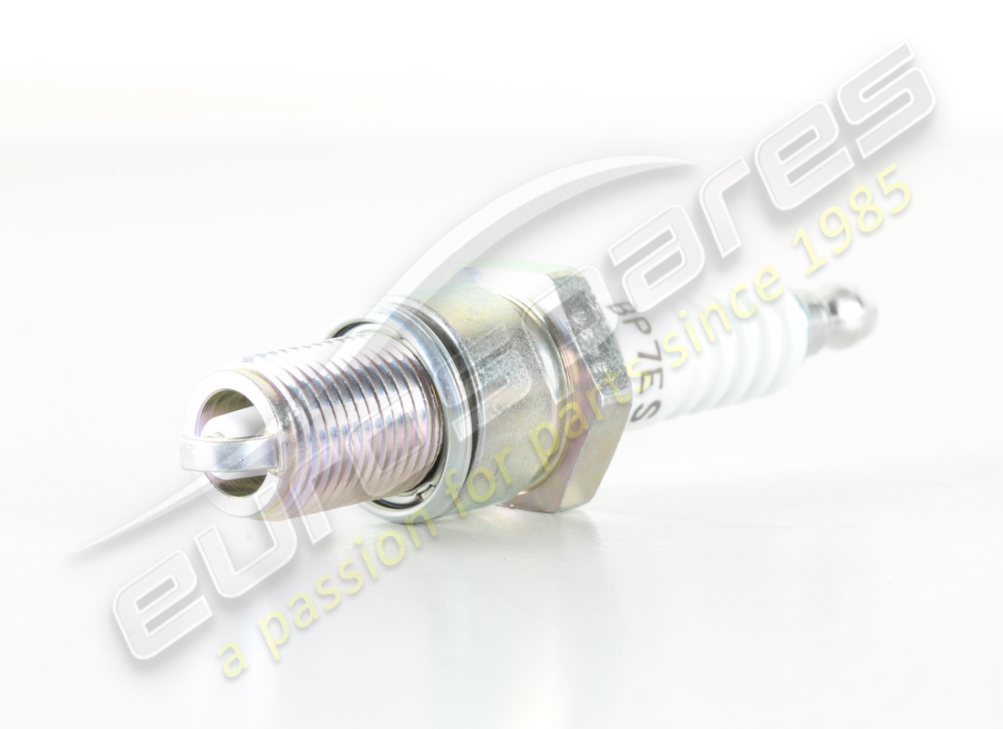 neue ngk zündkerze. teilenummer 107603 (2)