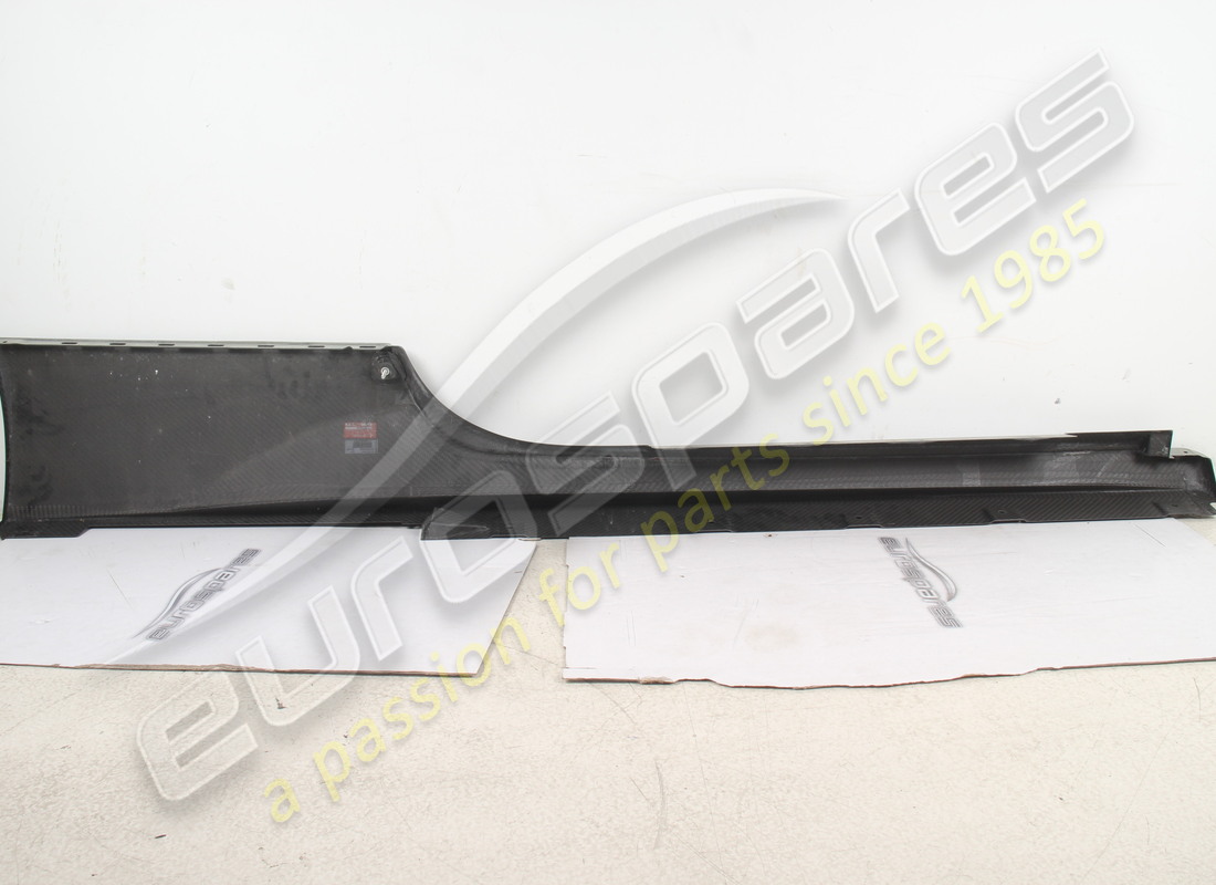neue ferrari untertürverkleidung links. teilenummer 83261500 (4)