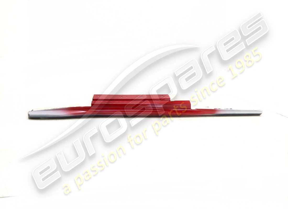 NEU (SONSTIGE) Ferrari KOMPLETTE rechte äußere Schwellerabdeckung. TEILENUMMER 88068610 (1)