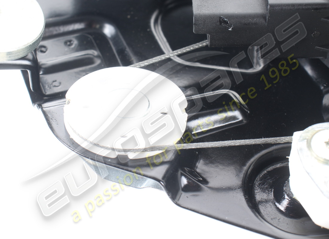 neuer ferrari hinterer rechter glasheber. teilenummer 69845100 (6)