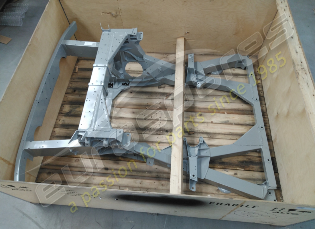 neuer ferrari hinterer hilfsrahmen. teilenummer 985336904 (1)