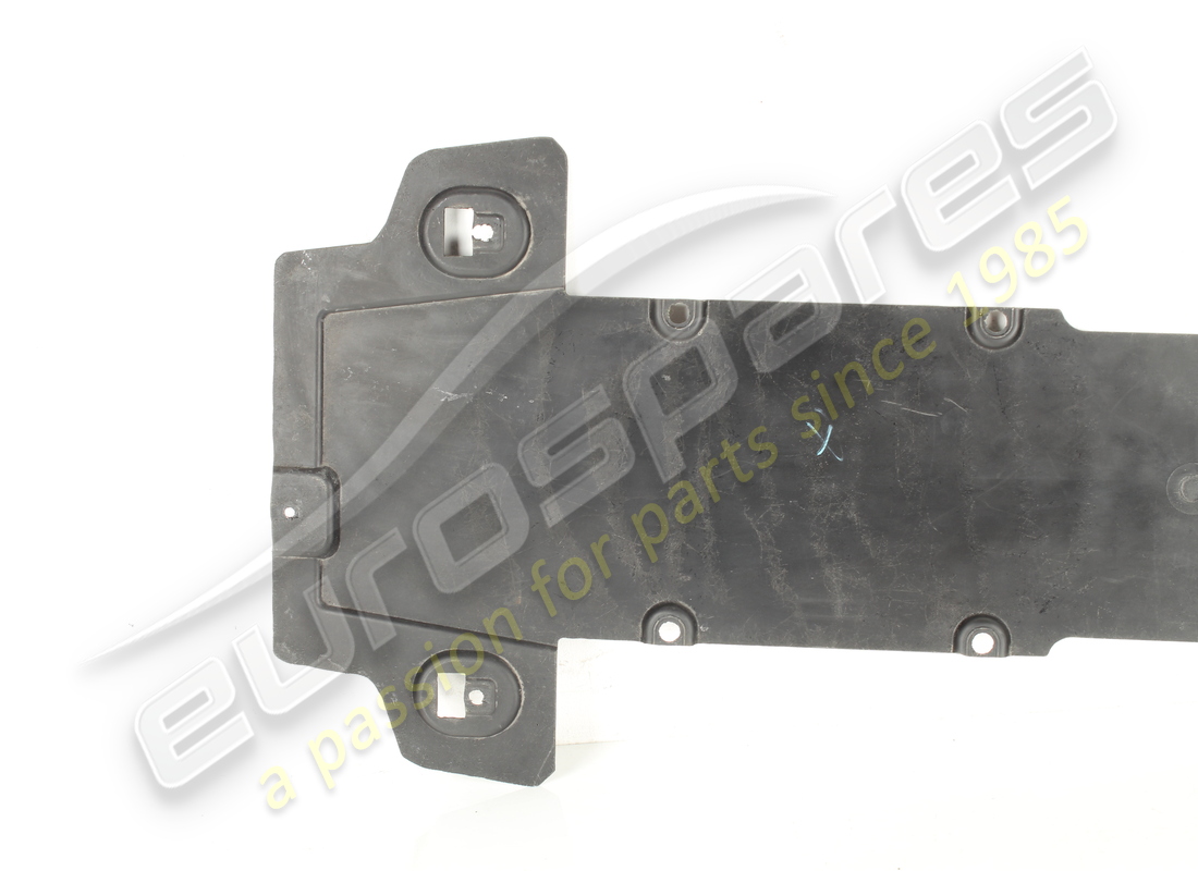 GEBRAUCHT FERRARI ZENTRALER UNTERBODENSCHUTZ. TEILENUMMER 82884900 (5) gebraucht ferrari zentraler unterbodenschutz. teilenummer 82884900 (5)