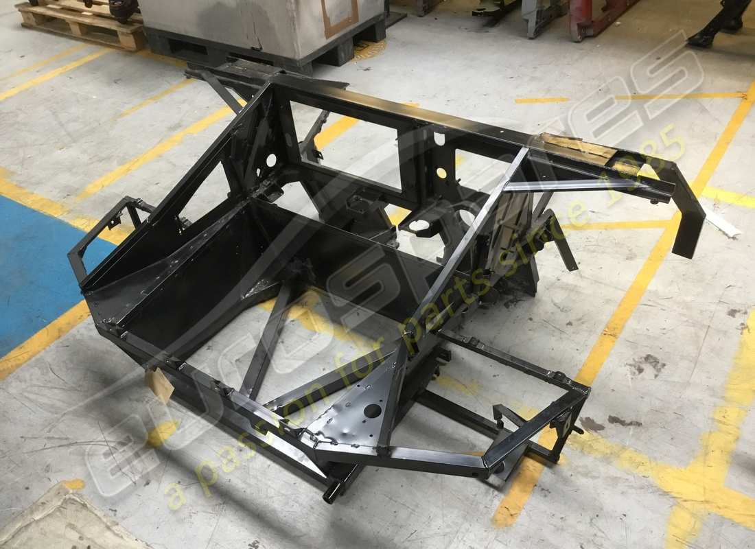 neuer lamborghini-rahmen. teilenummer 410898045 (1)