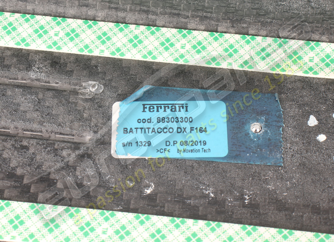 neu ferrari aussenschweller aus kohlefaser s. teilenummer 70004382 (7)