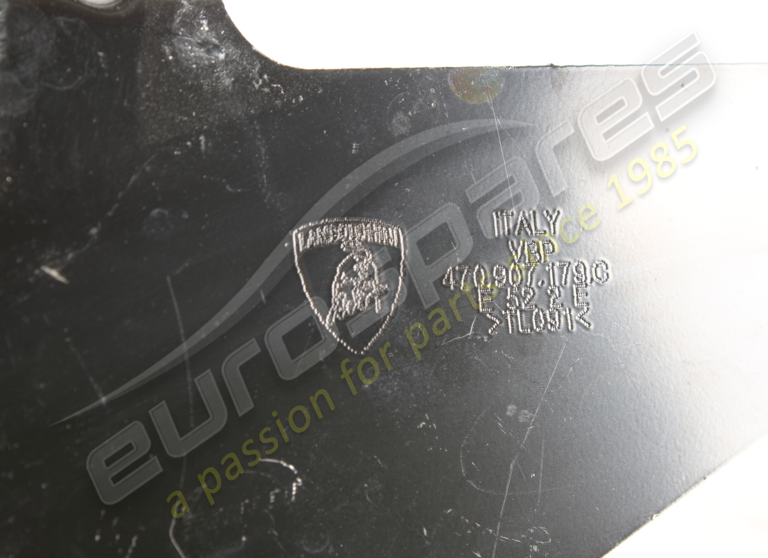 verwendete lamborghini halterung. teilenummer 470907179c (3)