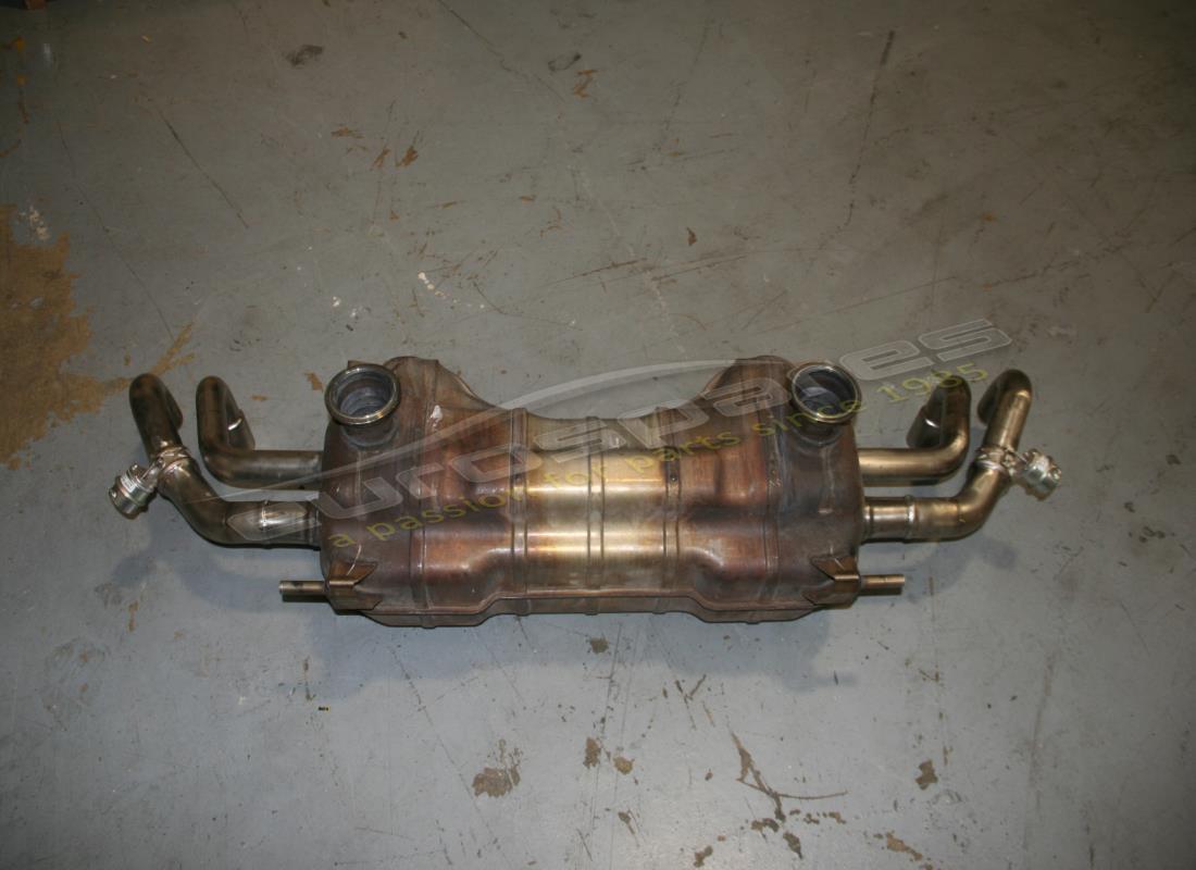 überholter lamborghini schalldämpfer (renneinsatz 0r7240049). teilenummer 4t0251051a (1)