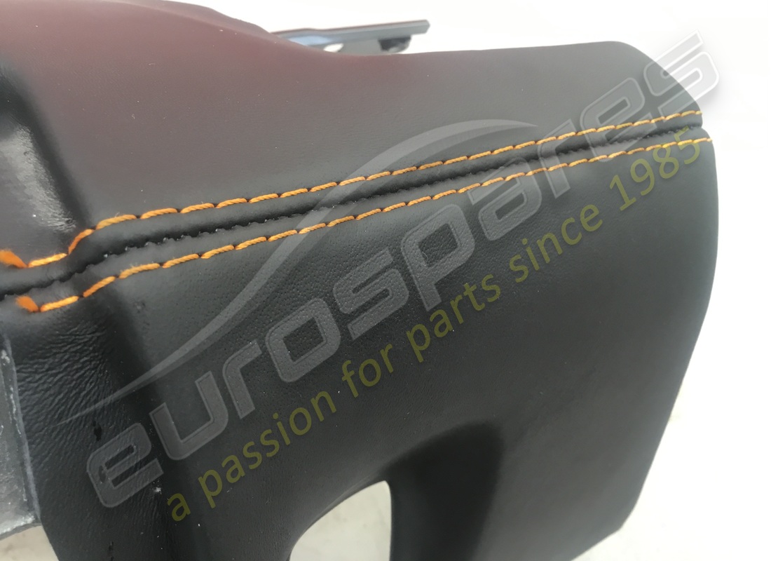 gebraucht lamborghini unteres armaturenbrett, leder rhd teilenummer 472857921j (2)
