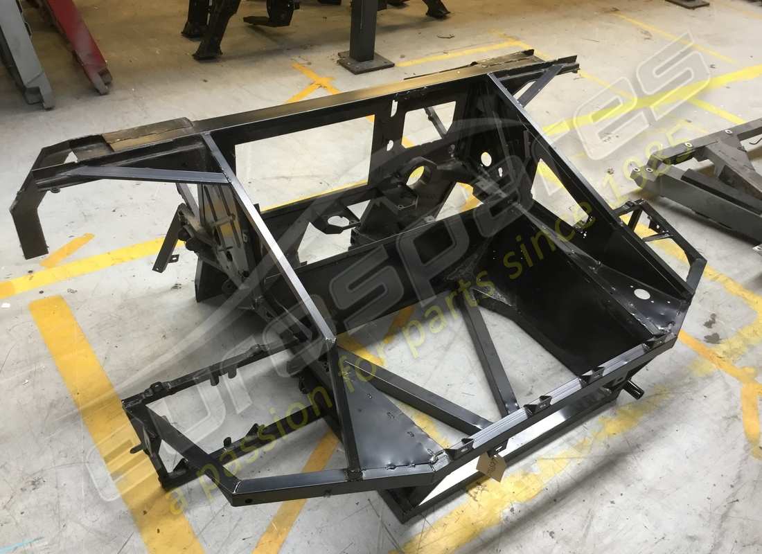 neuer lamborghini-rahmen. teilenummer 410898045 (3)