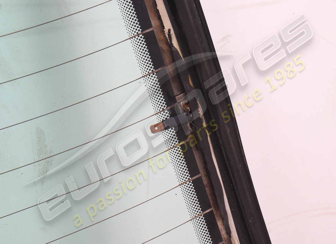 gebrauchte maserati heckfensterglas. teilenummer 377780077 (6)