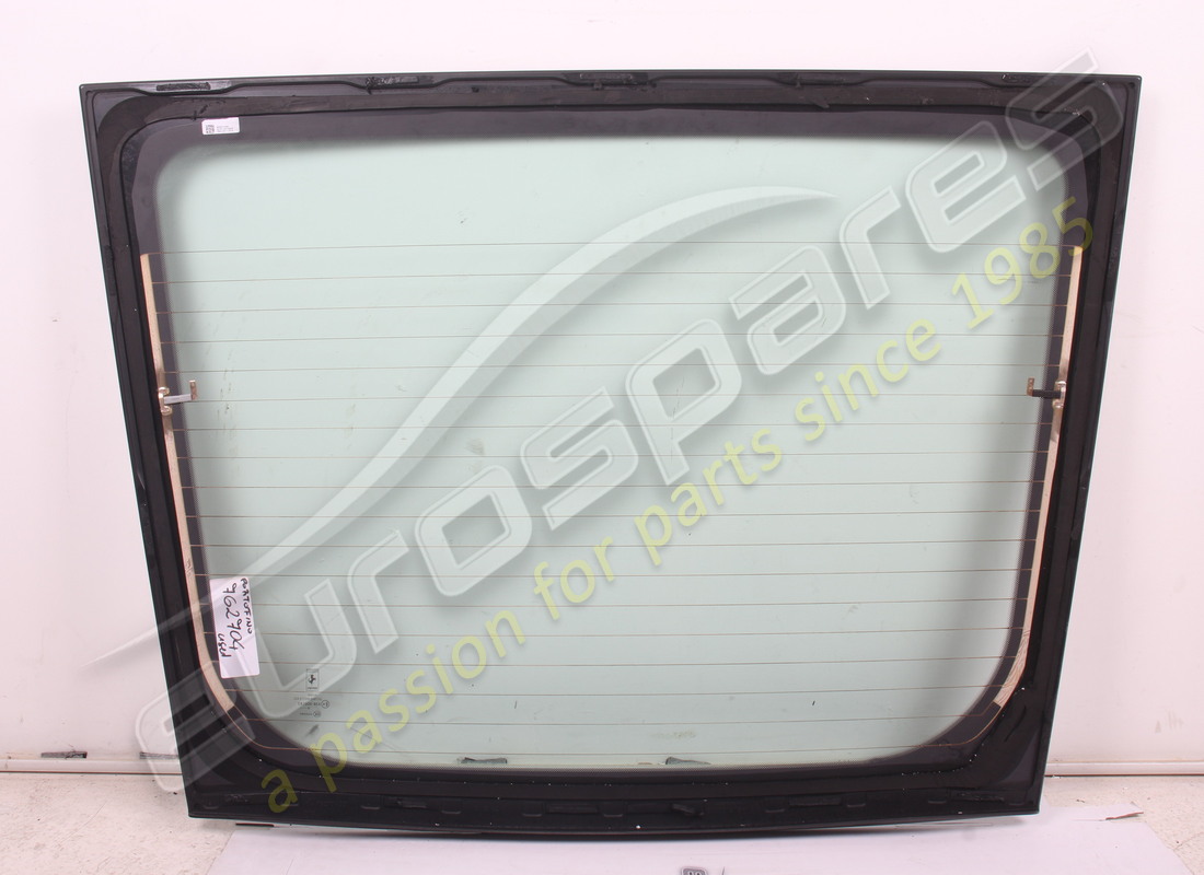 used ferrari complete rear screen. part number 762704 (3)