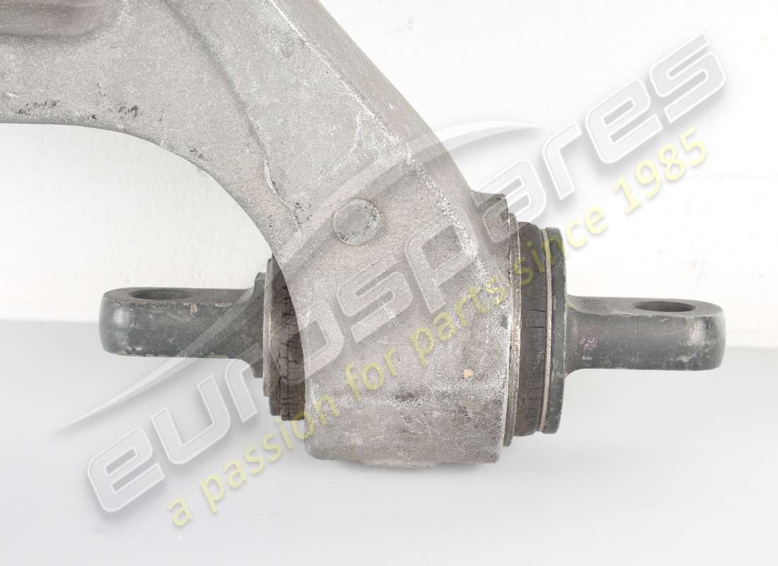 neuer ferrari rechter unterer hebel. teilenummer 200943 (3)