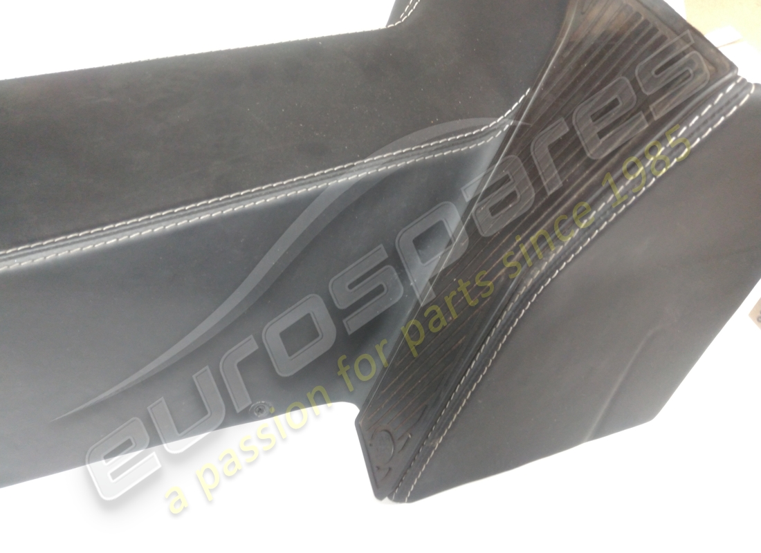 gebraucht ferrari vordere teilabdeckung der mittelkonsole. teilenummer 81149600 (7)