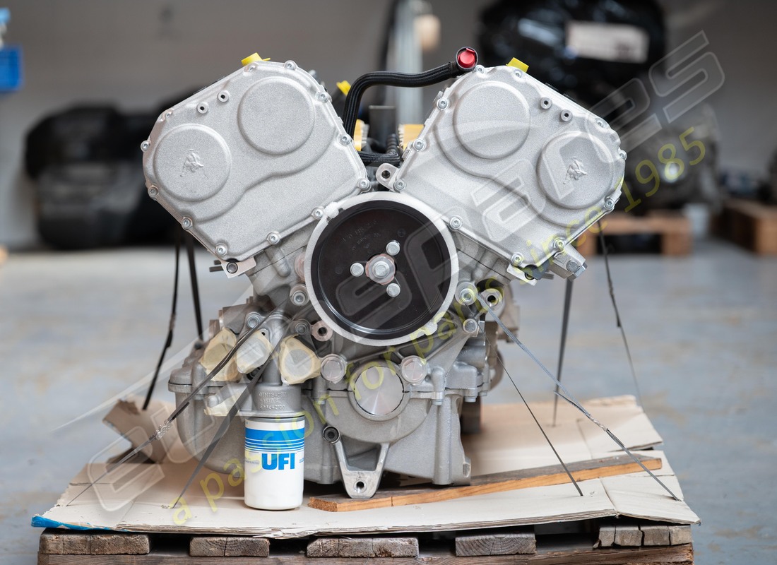 neuer lamborghini lp700 motor. teilenummer 399900138 (3)