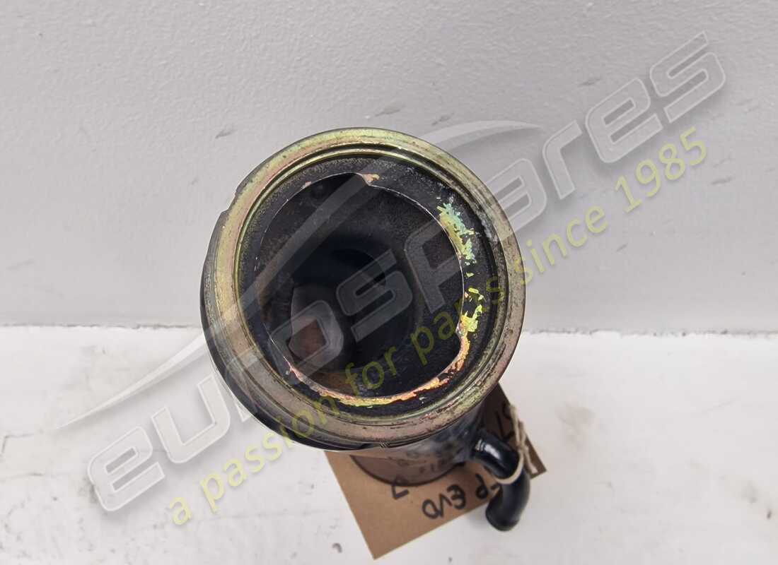 gebrauchter maserati kraftstoffeinfüllhals. teilenummer 379290117 (3)