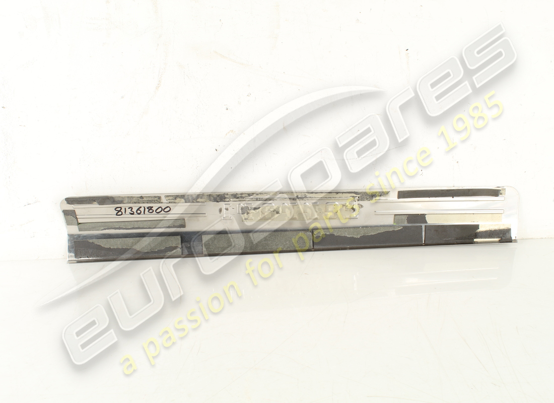 gebrauchte ferrari rechte trittplatte. teilenummer 81361800 (2)