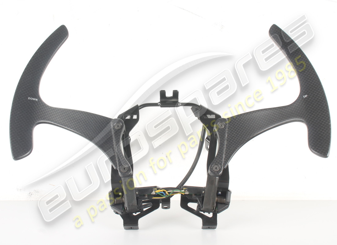 neu ferrari f1 getriebe-schaltwippe aus carbon. teilenummer 266563 (1)