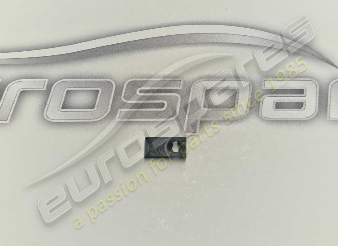 neuer ferrari clip. teilenummer 60674700 (1)