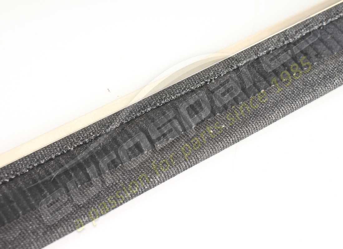 NEUER FERRARI AUSSENTÜRSCHABERGUMMI. TEILENUMMER 16320839 (3) neuer ferrari aussentürschabergummi. teilenummer 16320839 (3)