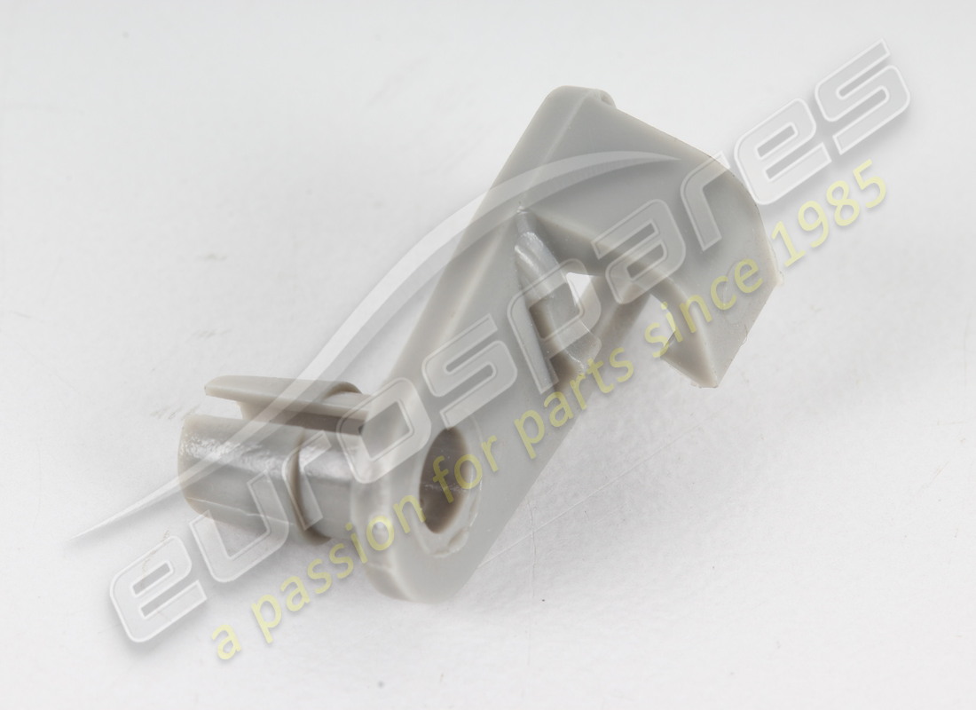 neuer maserati clip. teilenummer 314320351 (2)