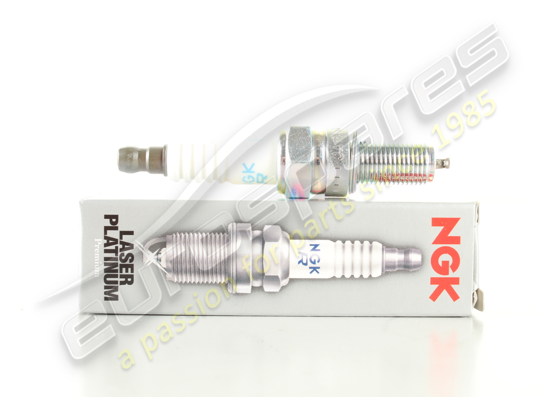 NEUE MASERATI ZÜNDKERZE. TEILENUMMER 168325 (1) neue maserati zündkerze. teilenummer 168325 (1)