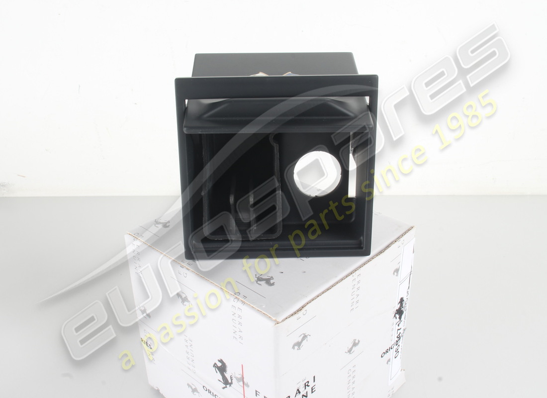 neuer ferrari aschenbecher. teilenummer 65471400 (6)