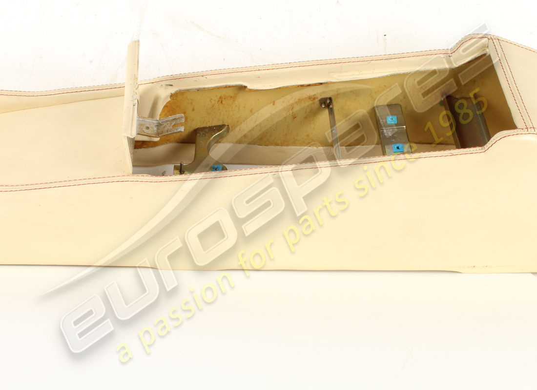 gebrauchte ferrari rhd-konsole in creme vm3997. teilenummer 65450204 (3)
