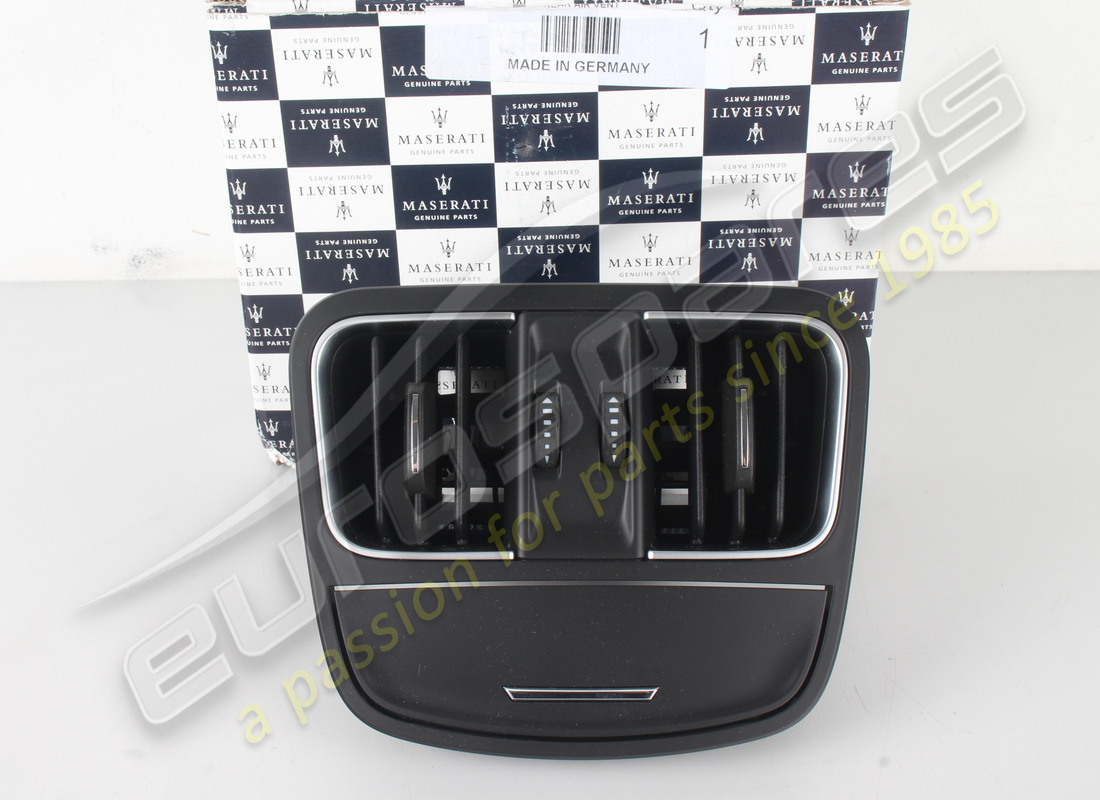 neu maserati hintere luftdüse. teilenummer 670149418 (6)