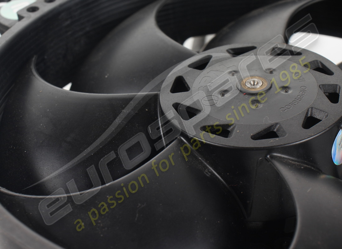 GEBRAUCHT FERRARI KOMPLETTER ELEKTRISCHER LÜFTER. TEILENUMMER 277070 (2) gebraucht ferrari kompletter elektrischer lüfter. teilenummer 277070 (2)