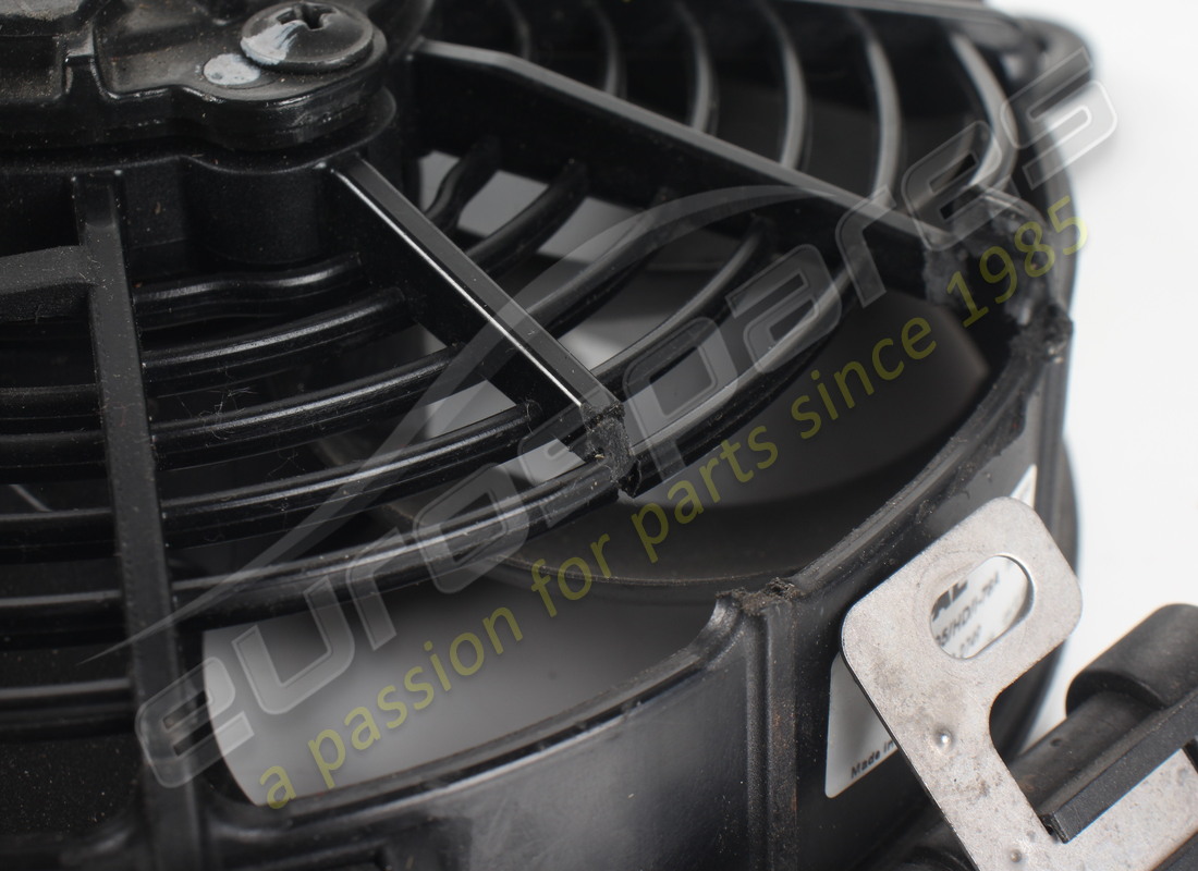 GEBRAUCHT FERRARI KOMPLETTER ELEKTRISCHER LÜFTER. TEILENUMMER 277070 (5) gebraucht ferrari kompletter elektrischer lüfter. teilenummer 277070 (5)