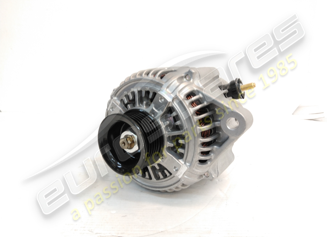 NEUER Ferrari GENERATOR . TEILENUMMER 156858 (1)