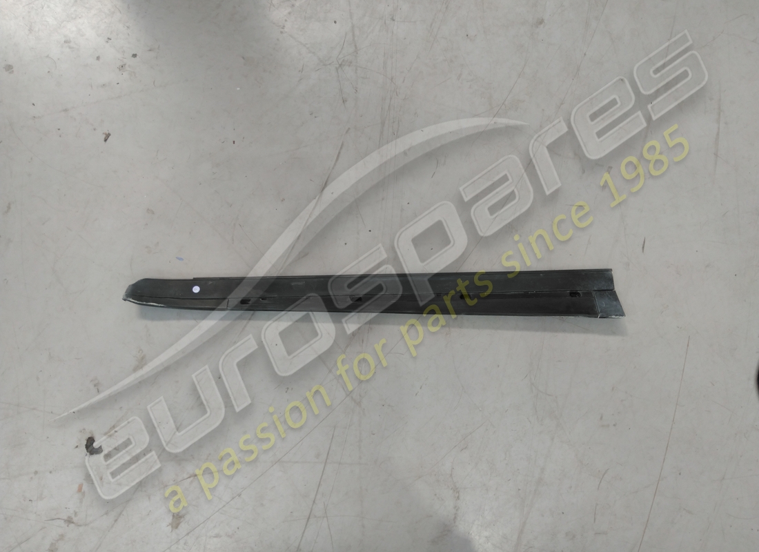 GEBRAUCHT Ferrari LH KICK STRIP . TEILENUMMER 63212900 (1)