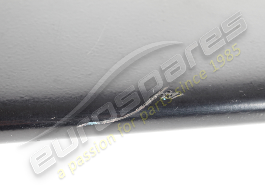 gebrauchter ferrari spoiler, genarbte oberfläche. teilenummer 61290200 (2)
