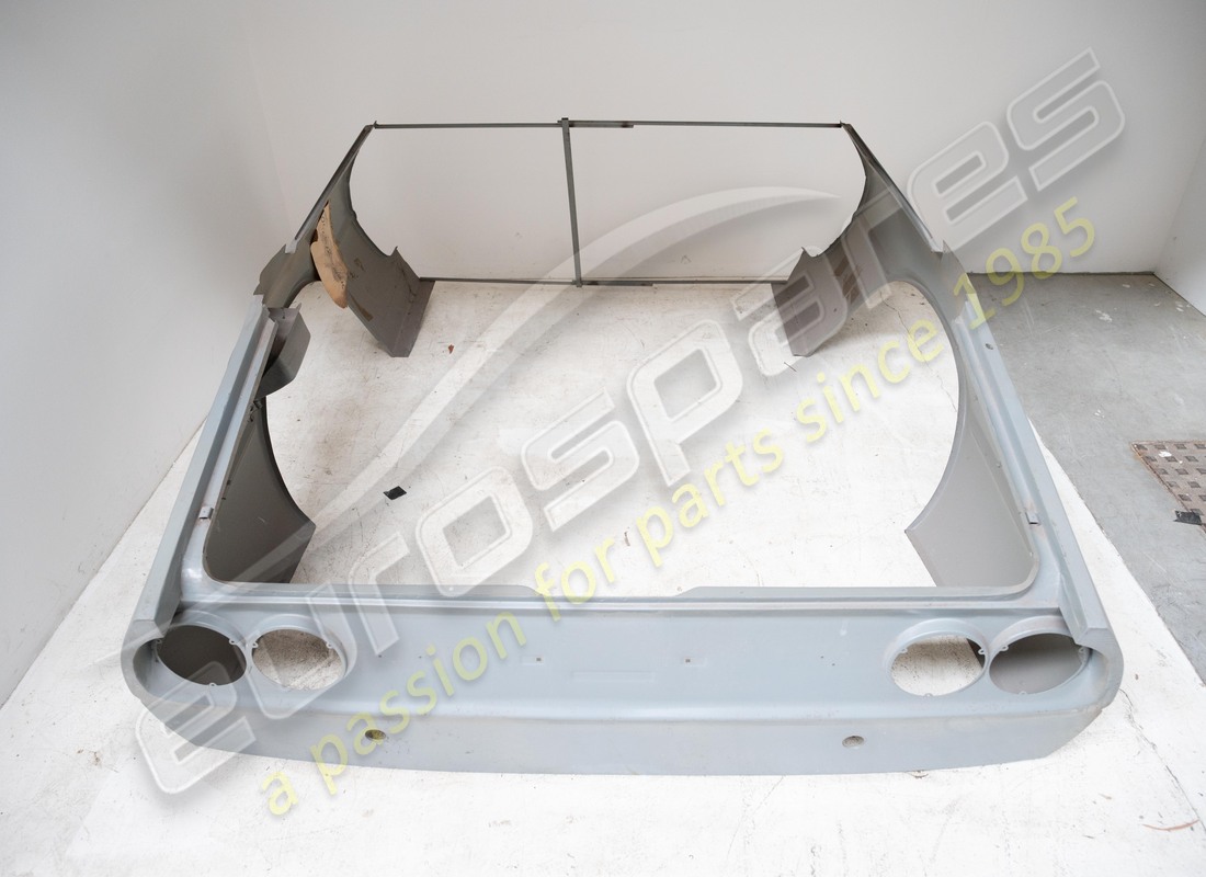 new ferrari rear end complete. part number 2572000216 (6)