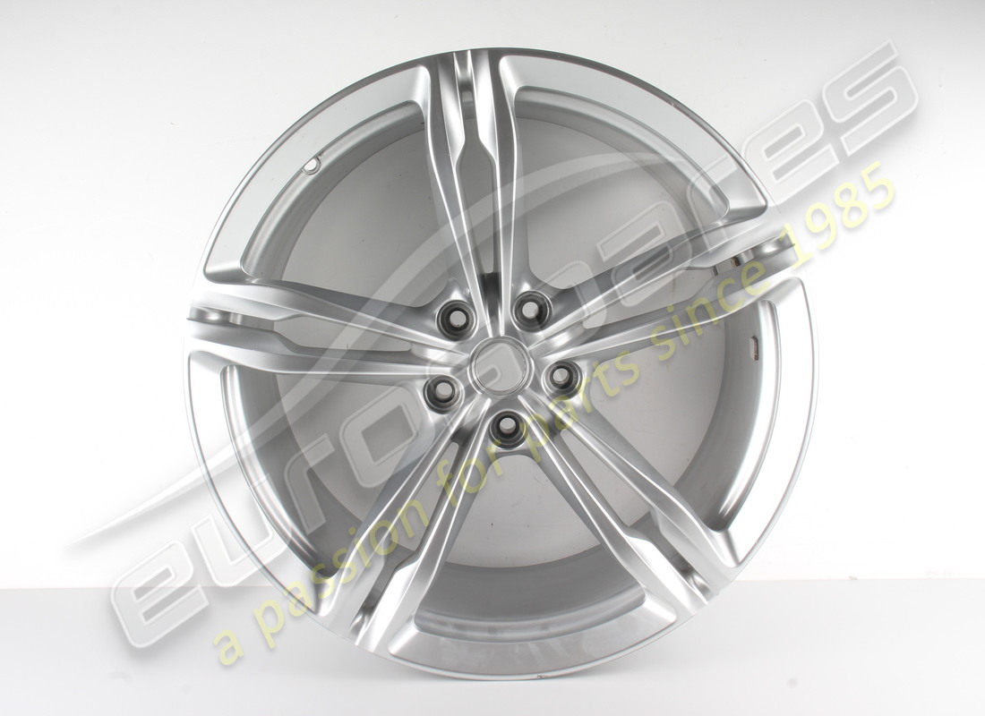 gebrauchtes ferrari hinterrad. teilenummer 328871 (1)