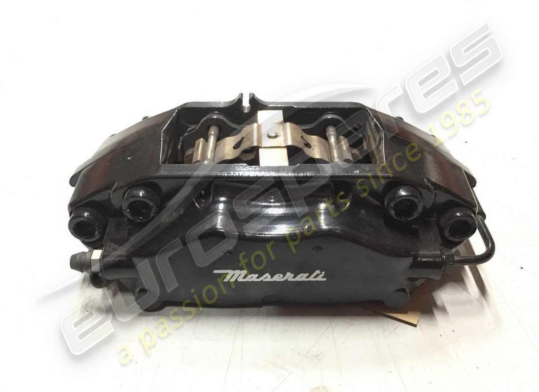 GEBRAUCHT Maserati HINTEN RECHTS BREMSSÄTTEL P4 32 . TEILENUMMER 82102700 (1)