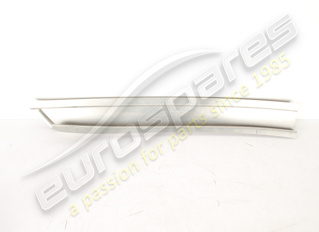 neu ferrari rechter säulenschutz. teilenummer 68042311 (2)