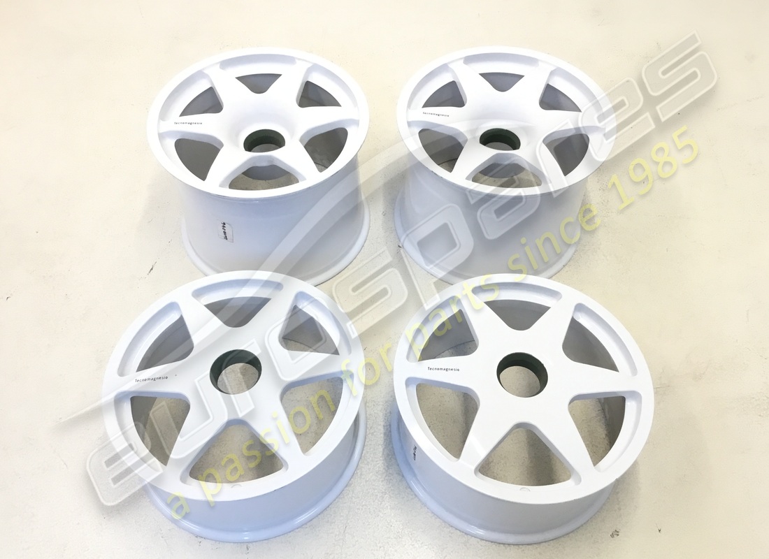 neues lamborghini svr white racing center lock räder set. teilenummer lwhe046 (2)