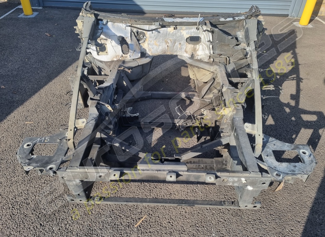 GEBRAUCHTES Ferrari KOMPLETTES VORDERCHASSIS. TEILENUMMER 985213714 (1)
