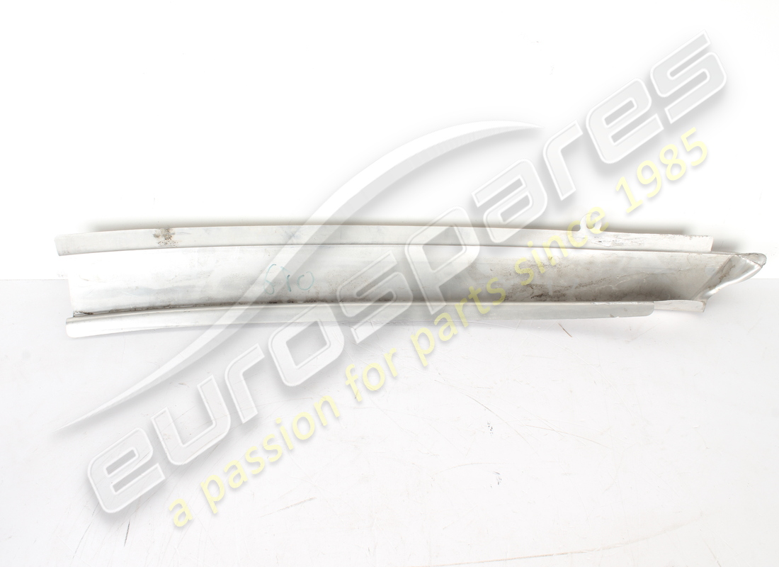 neu ferrari linkes säulenschutzblech. teilenummer 68042411 (2)