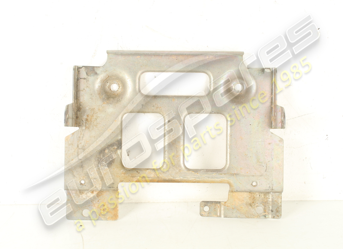 GEBRAUCHTE FERRARI KOMPLETTE BATTERIEHALTERUNG. TEILENUMMER 85551300 (2) gebrauchte ferrari komplette batteriehalterung. teilenummer 85551300 (2)