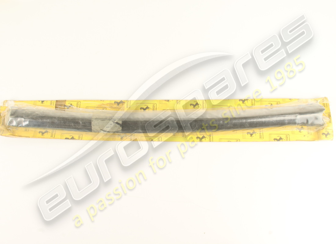 neue ferrari linke seitendichtung. teilenummer 63506400 (1)