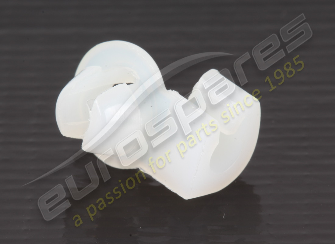 neuer ferrari clip. teilenummer 14578180 (1)