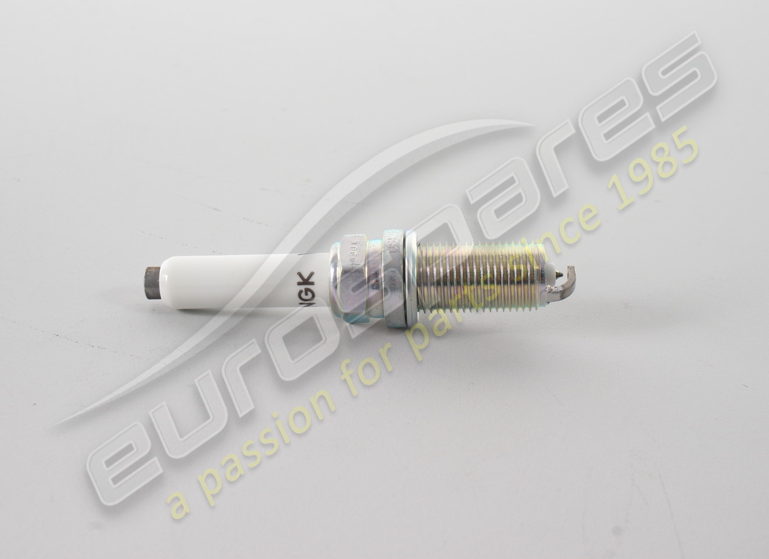 neue porsche zündkerze. teilenummer 95890560100 (1)