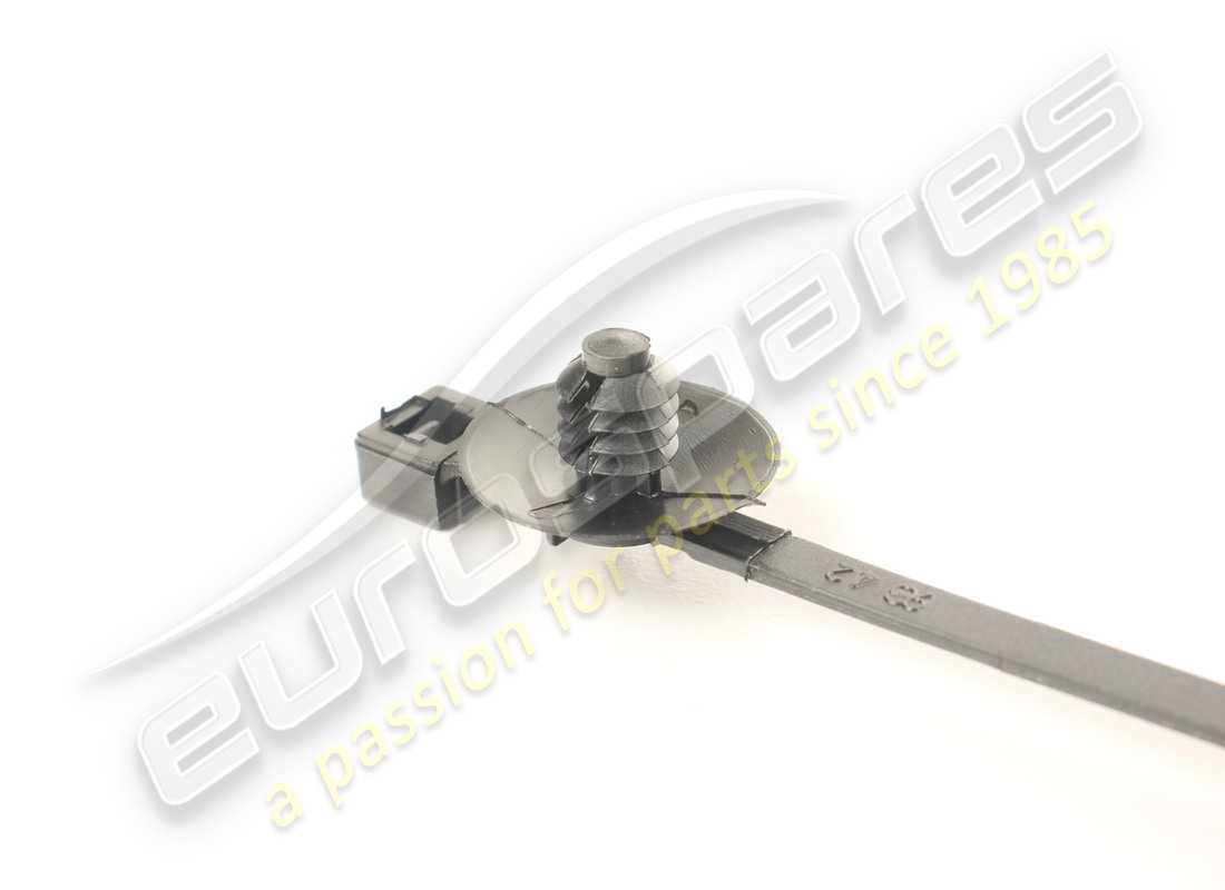 neuer ferrari clip. teilenummer 260064 (2)